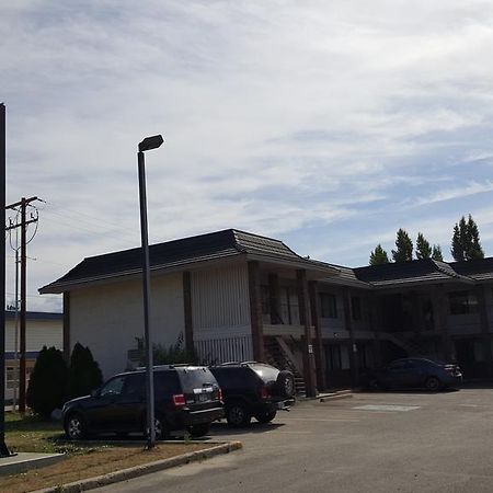 North Pointe Inn And Suites Kelowna Buitenkant foto