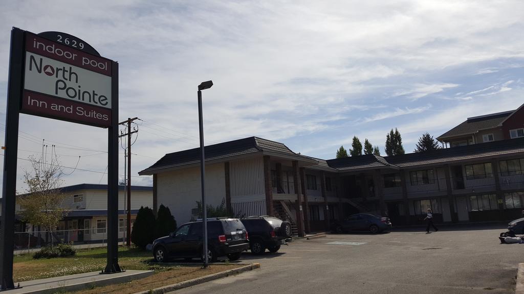 North Pointe Inn And Suites Kelowna Buitenkant foto